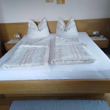 Privatunterkunft Haus Glanzern *